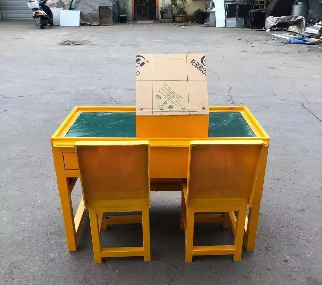 张店防静电导通桌井下煤矿火工品发放桌：危险品流转的安全守护者